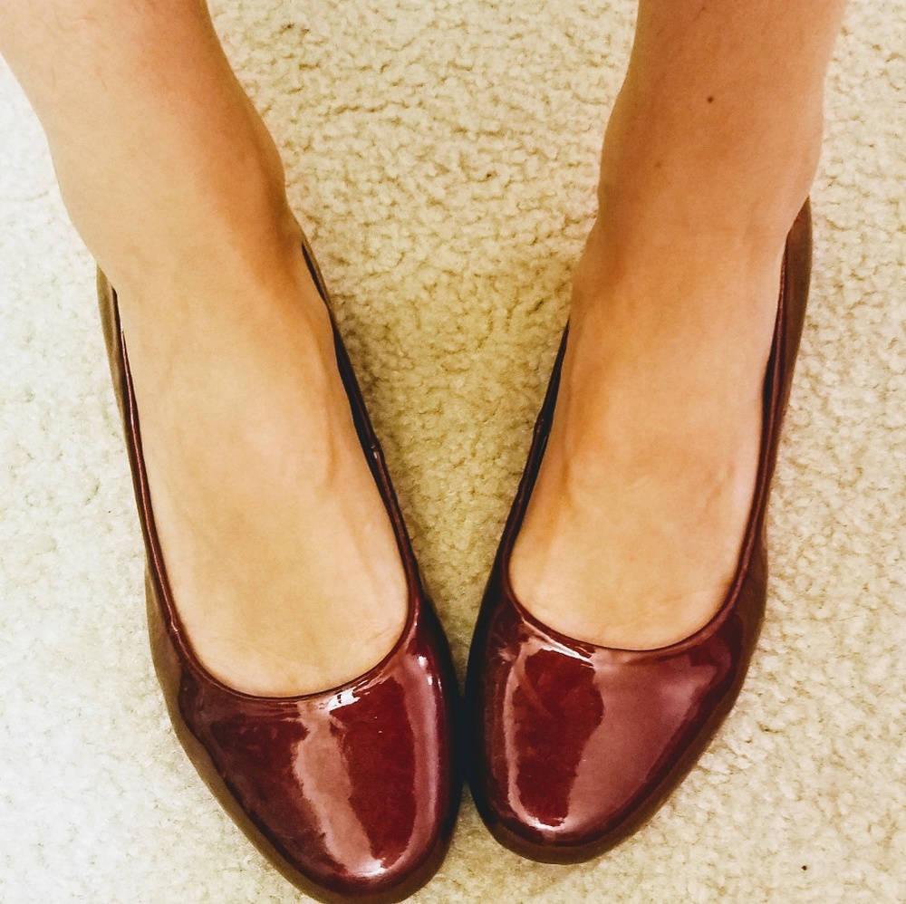 Me too slick burgundy low pumps